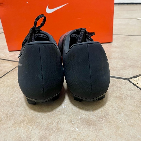 Men’s PHANTOM VENOM ACADEMY FG - Picture 4 of 6